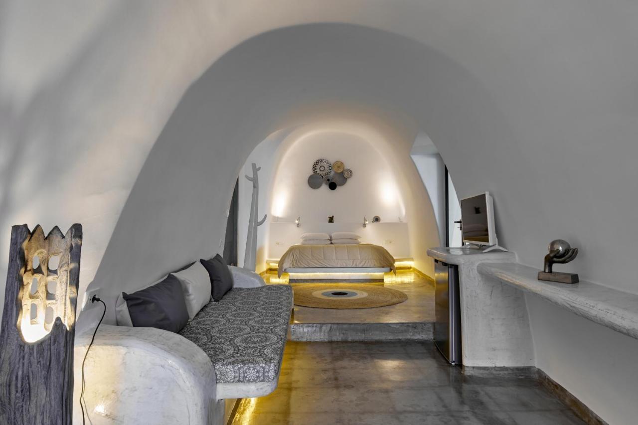 Suites Of The Gods Cave Spa Hotel Мегалохори Екстериор снимка