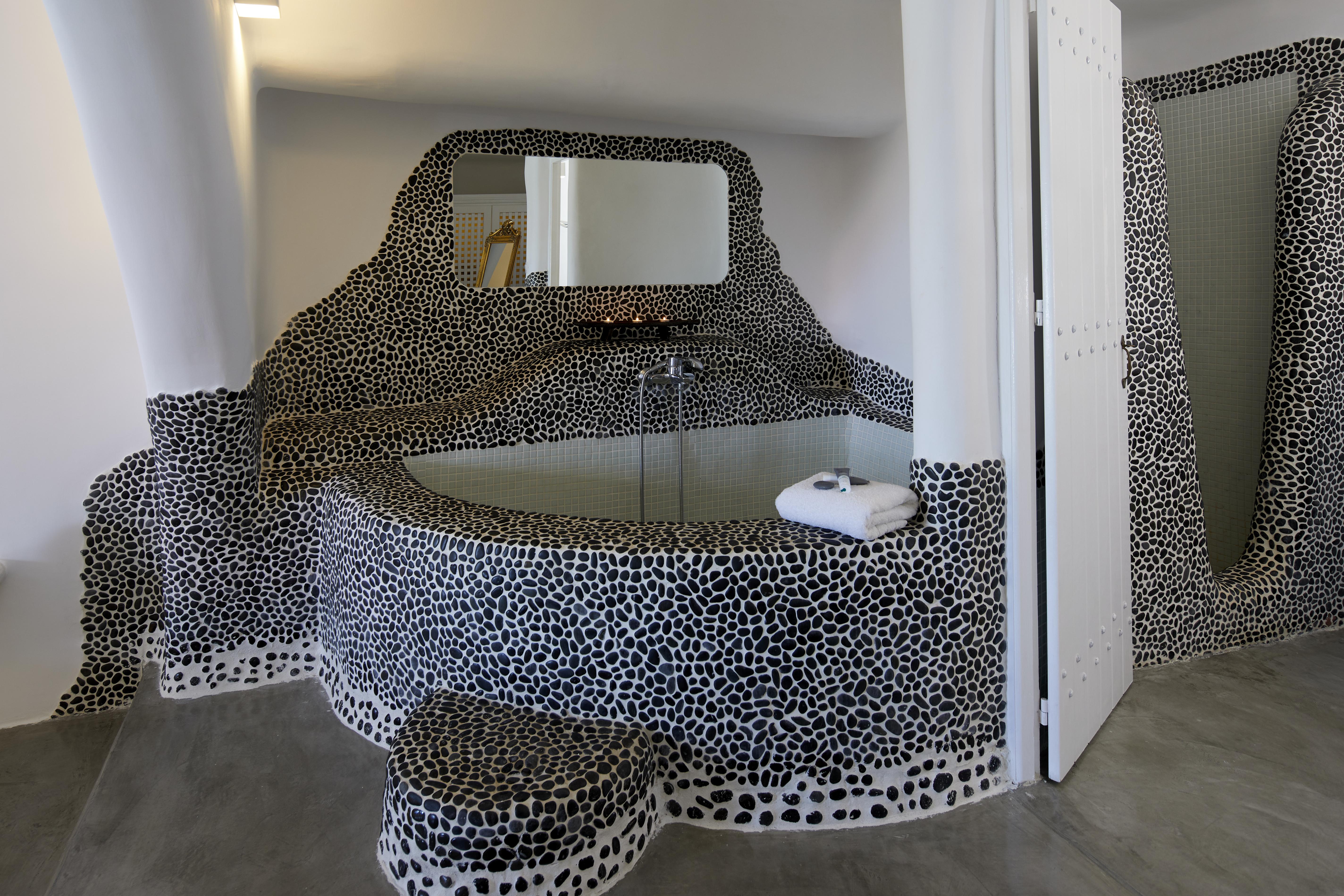 Suites Of The Gods Cave Spa Hotel Мегалохори Екстериор снимка