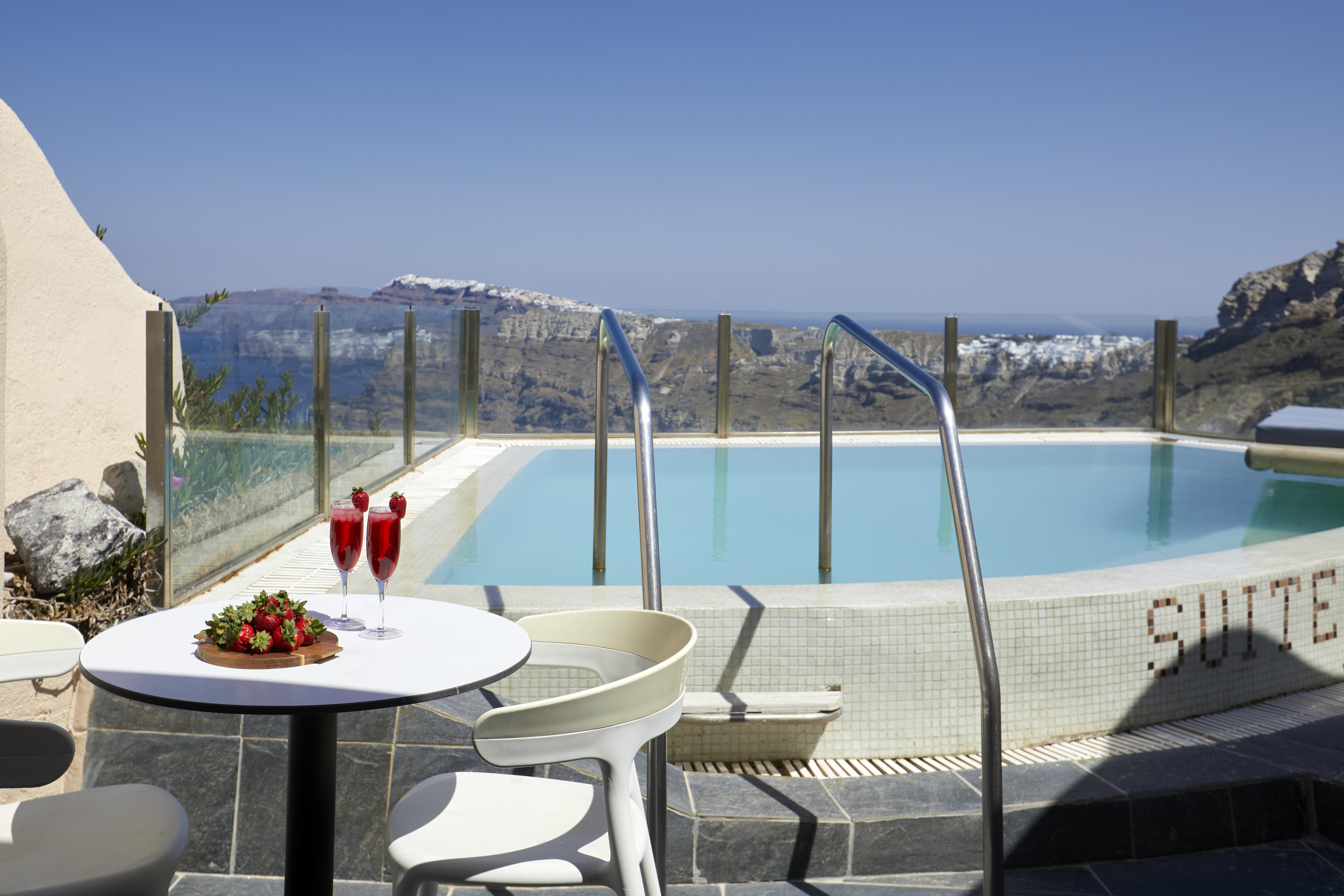 Suites Of The Gods Cave Spa Hotel Мегалохори Екстериор снимка
