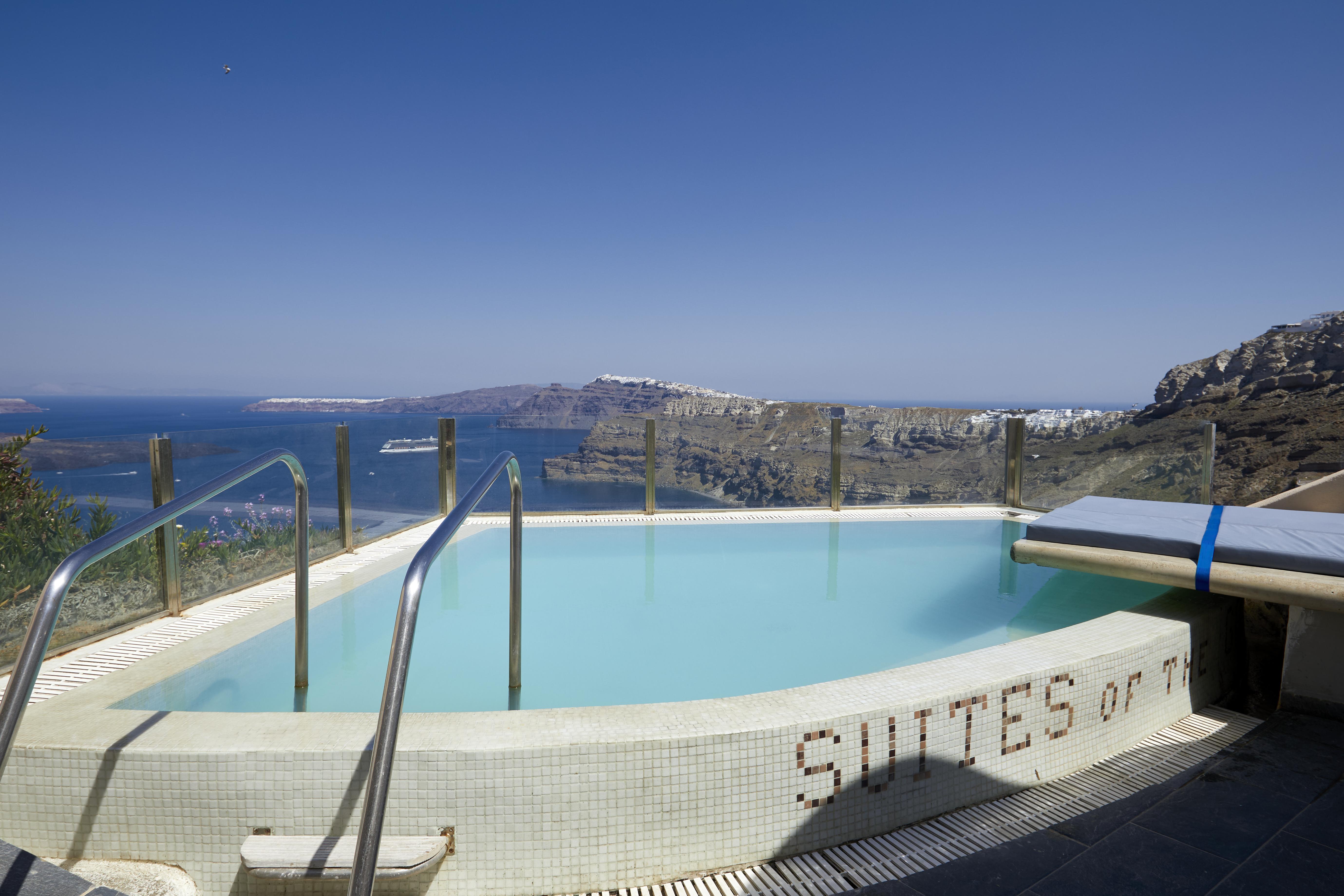 Suites Of The Gods Cave Spa Hotel Мегалохори Екстериор снимка