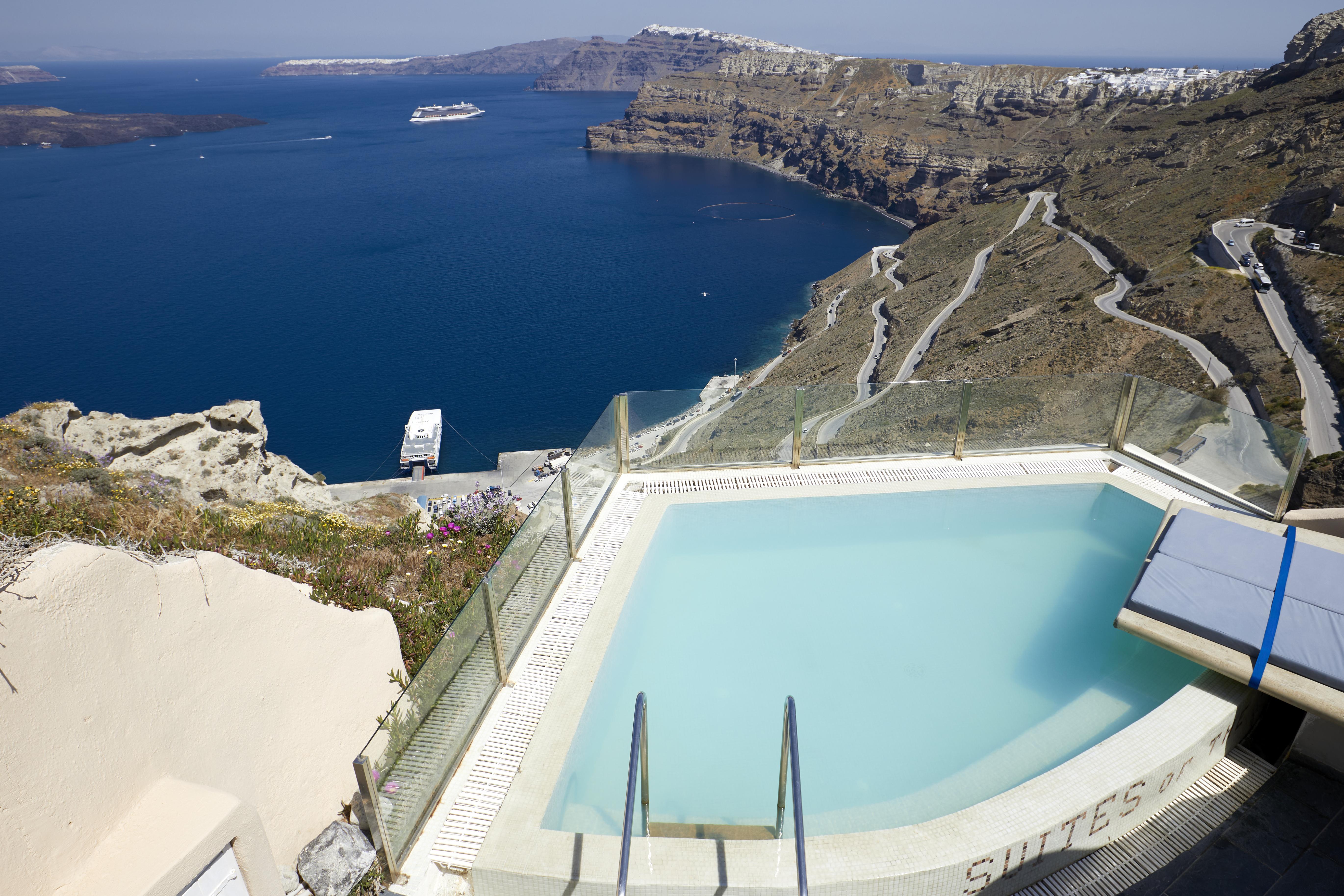 Suites Of The Gods Cave Spa Hotel Мегалохори Екстериор снимка