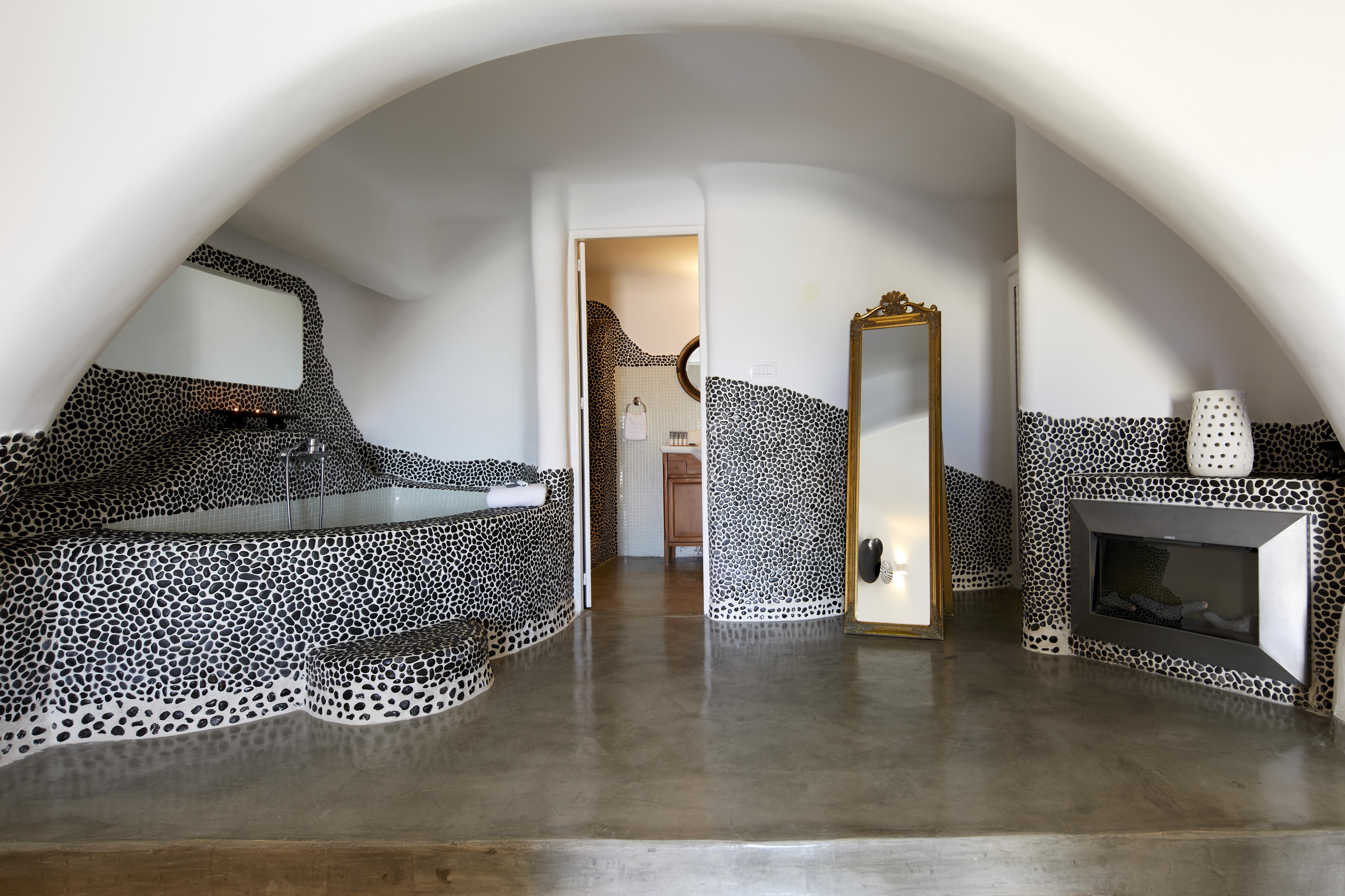 Suites Of The Gods Cave Spa Hotel Мегалохори Екстериор снимка